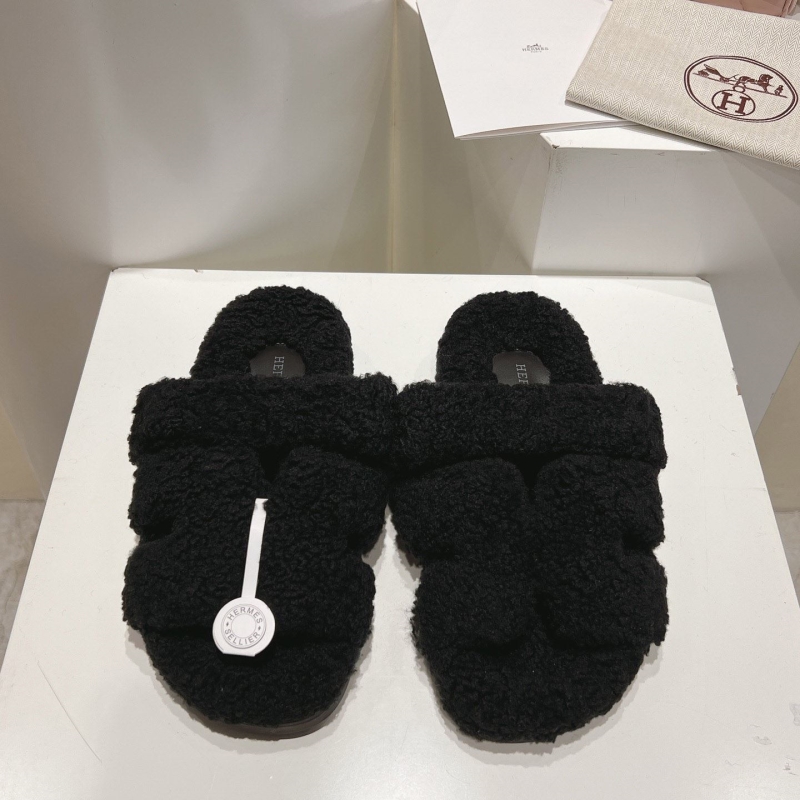 H**mes slippers